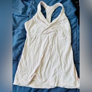 Lululemon top